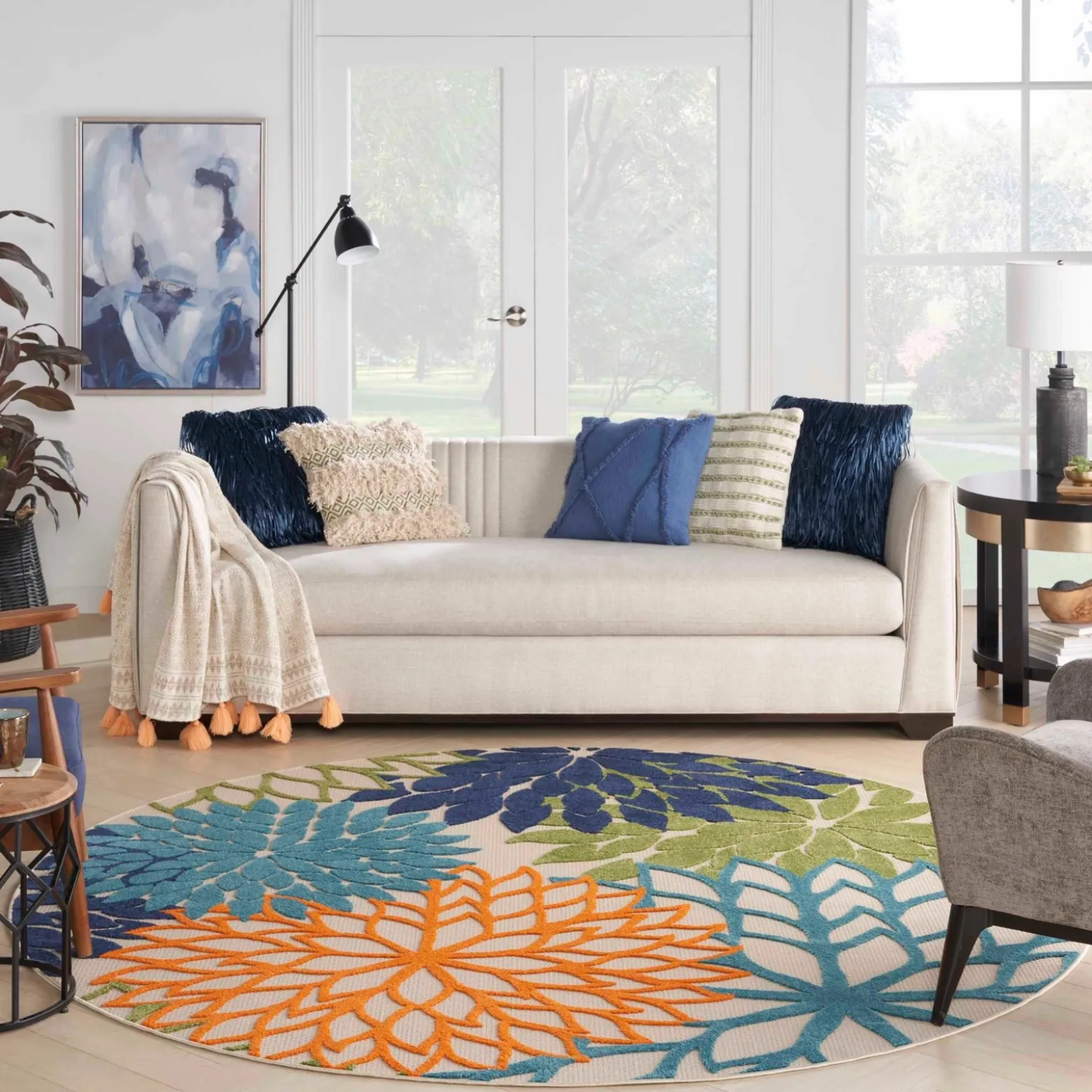 7'10" Round Area Rug