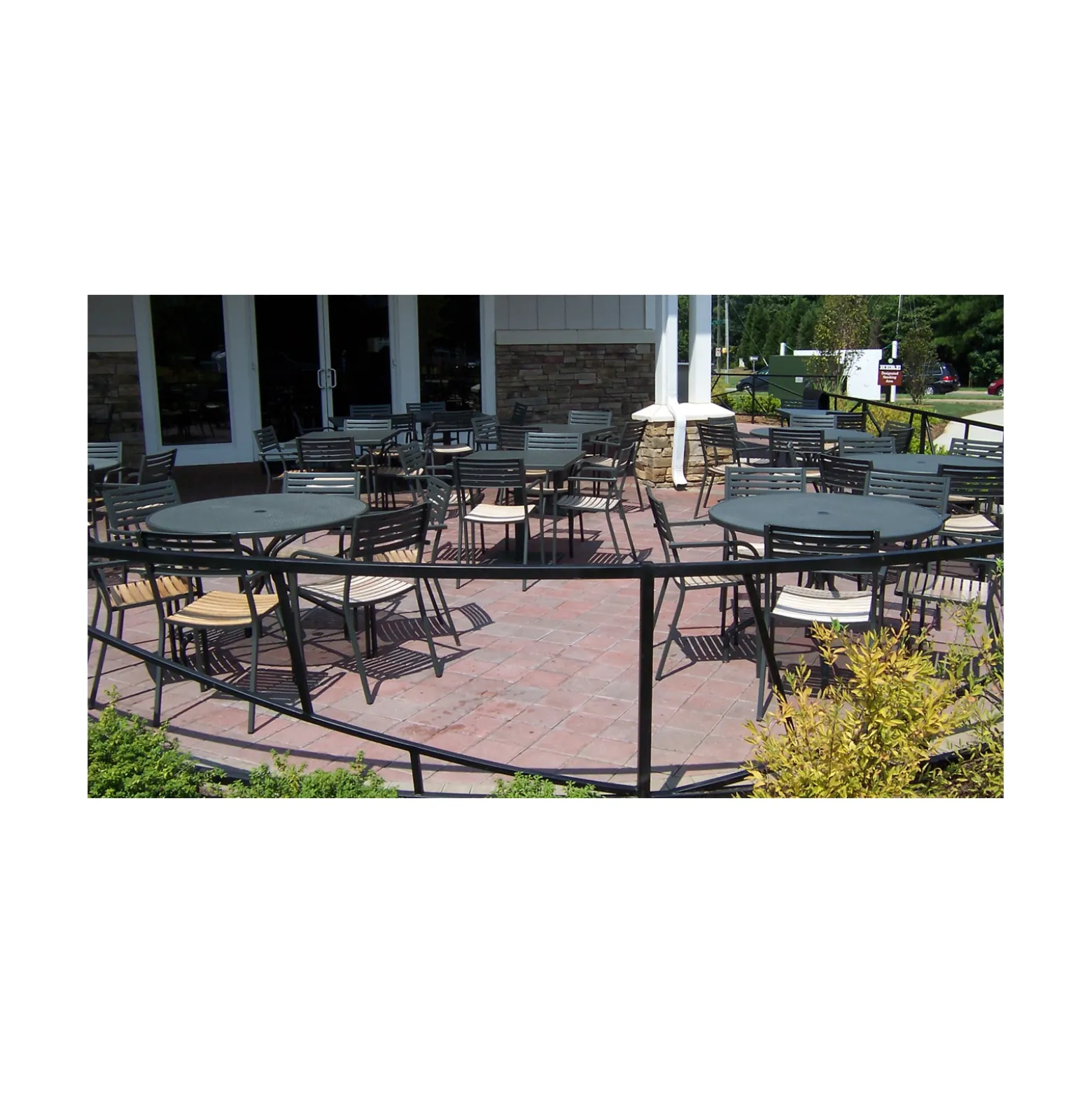 Cambi 48" Round Umbrella Table