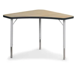 Curriculum Delta Table Desk – 36