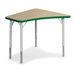 Curriculum Petal Table Desk – 33