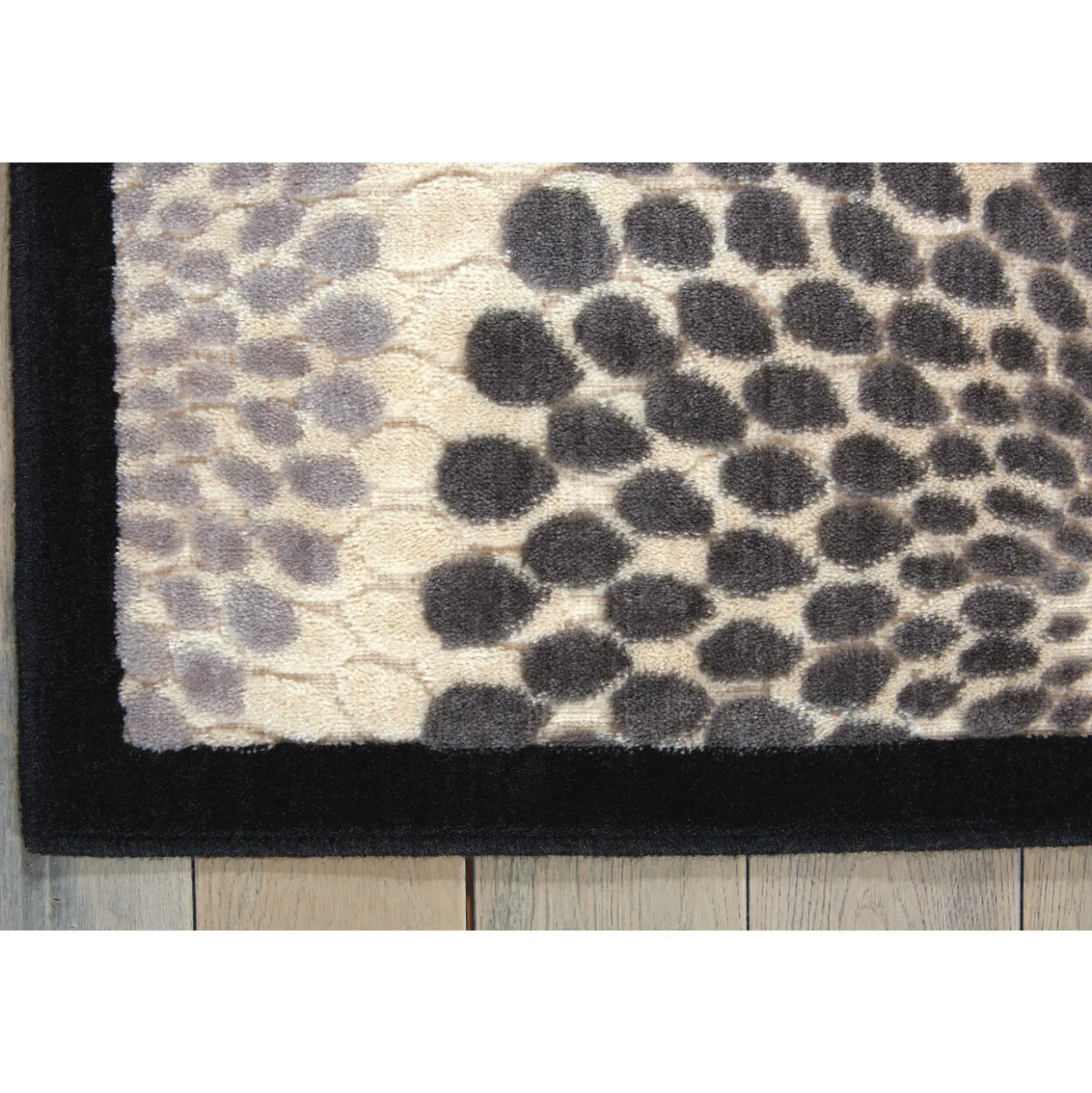 Geometric Circle Print Area Rug - 7.75x10.8