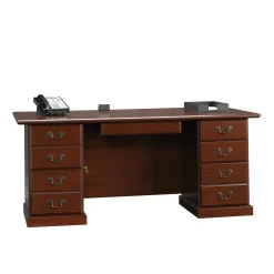 Heritage Hill Traditional Executive Desk -70"W