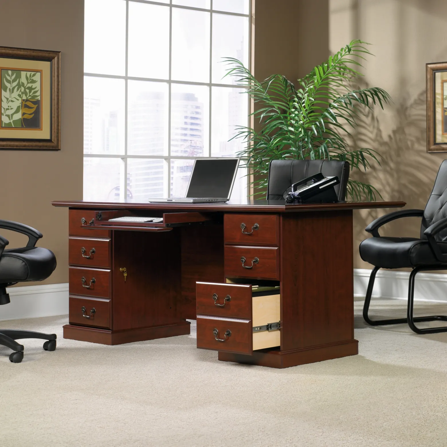 Heritage Hill Traditional Executive Desk -70"W