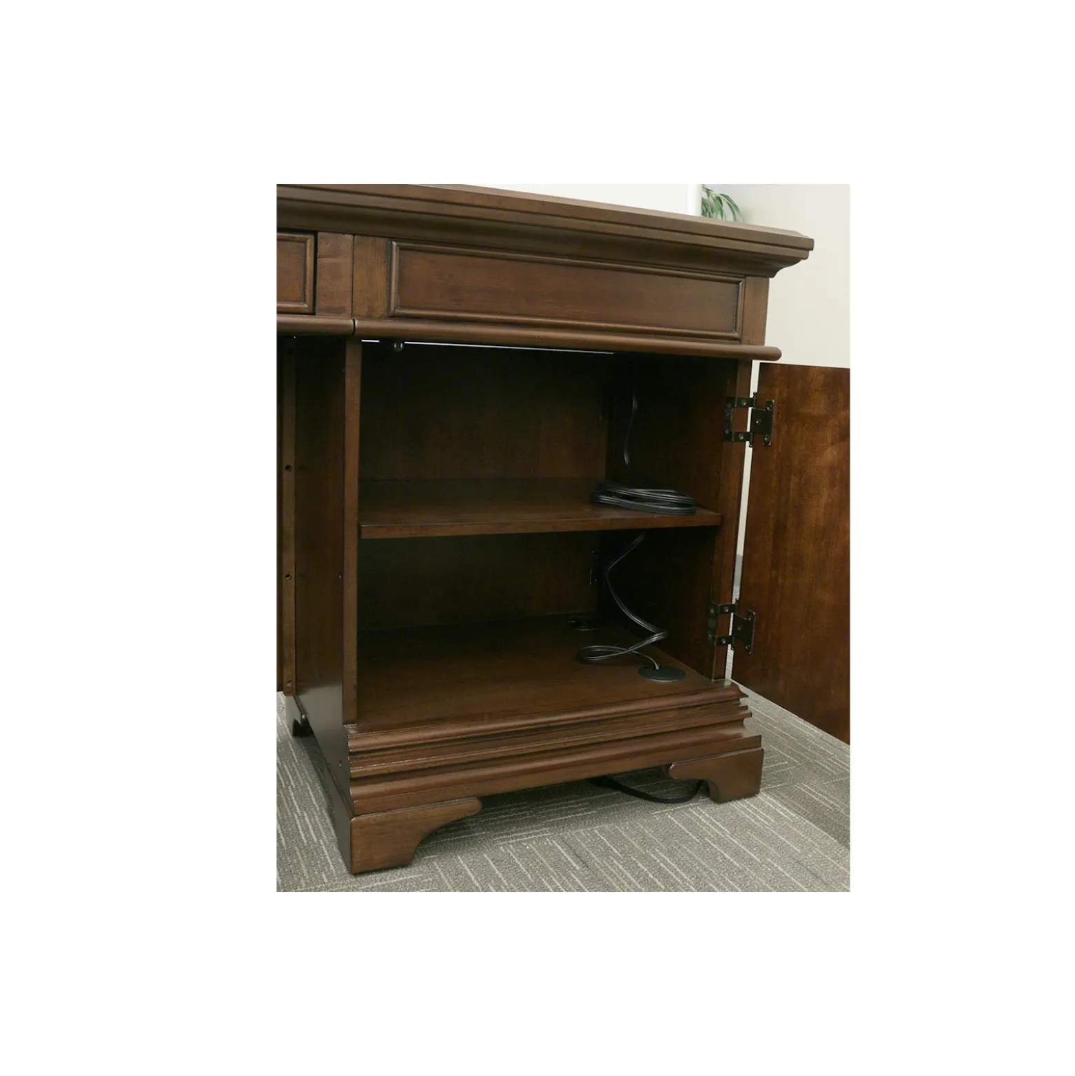 Highland Executive L-Desk - 66"W