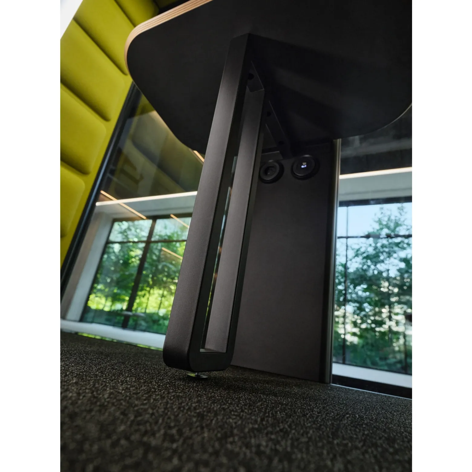 Hush Free XM Acoustic Collaboration Booth with HushAssistant Technology