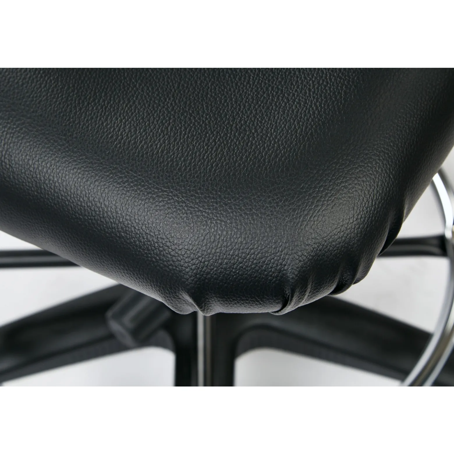 Mesh Back Stool with Vinyl Seat