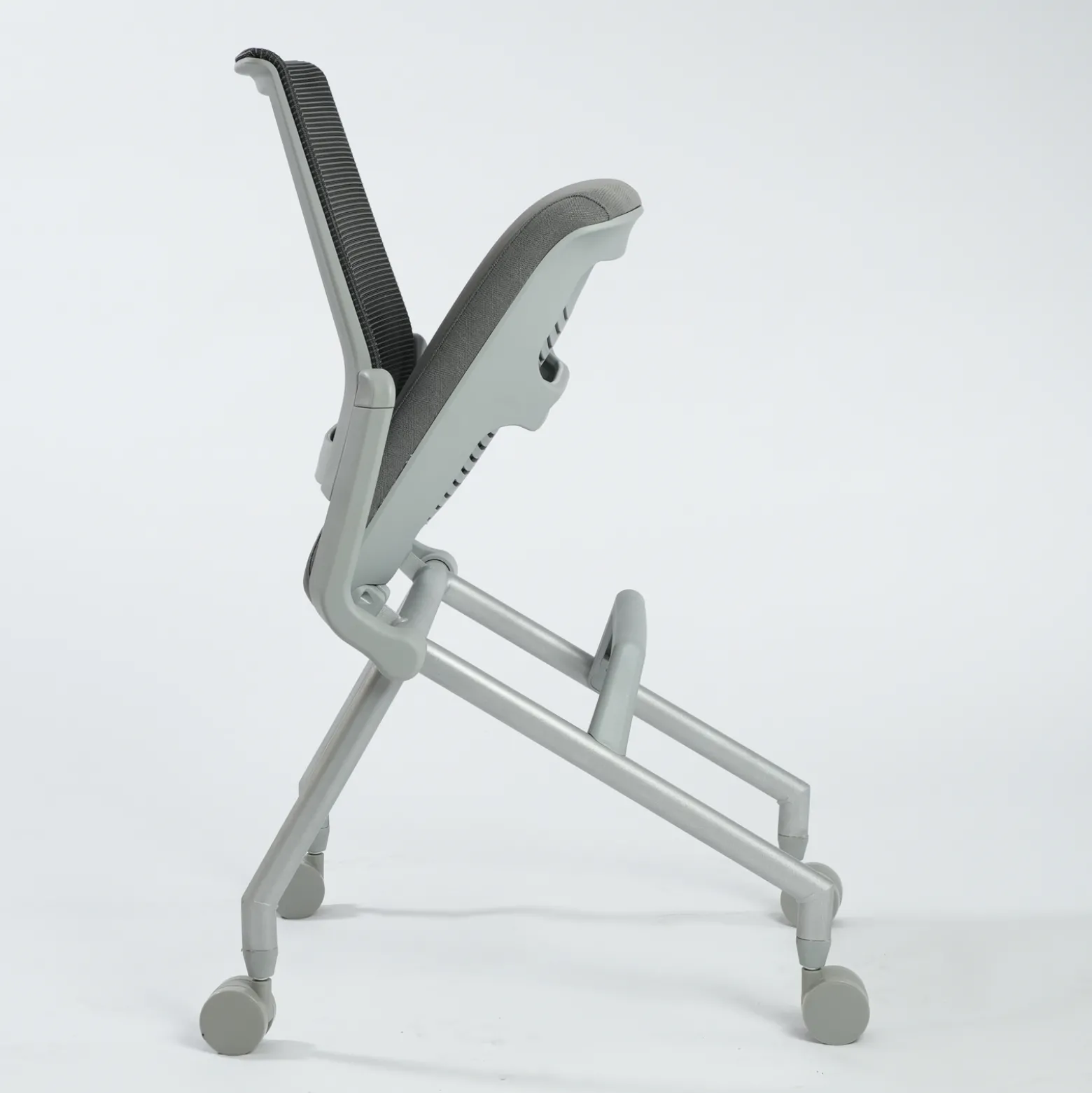 Nestor Mesh-Back Armless Nesting Chair