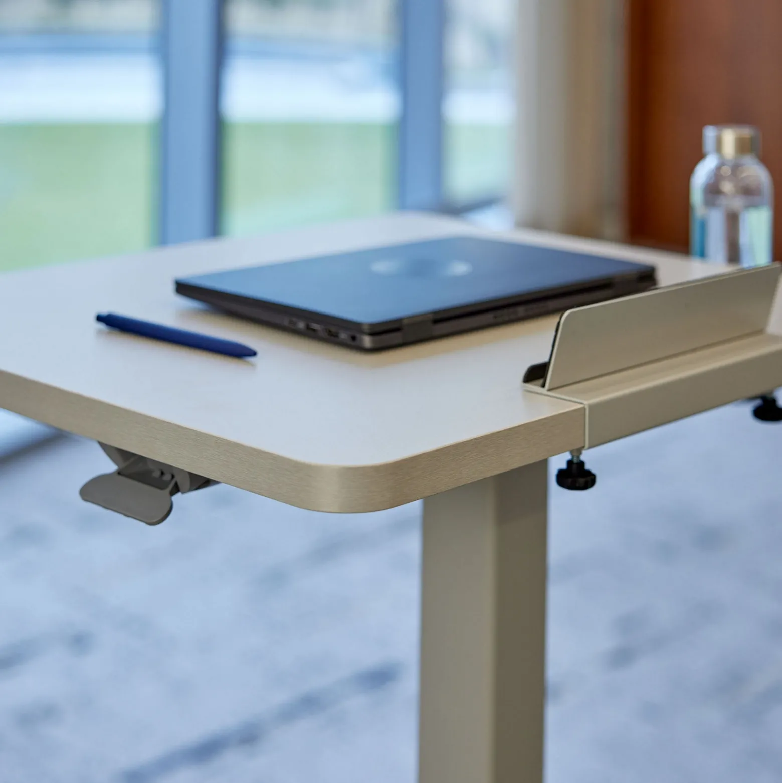 Olympus Adjustable Height Mobile Lectern