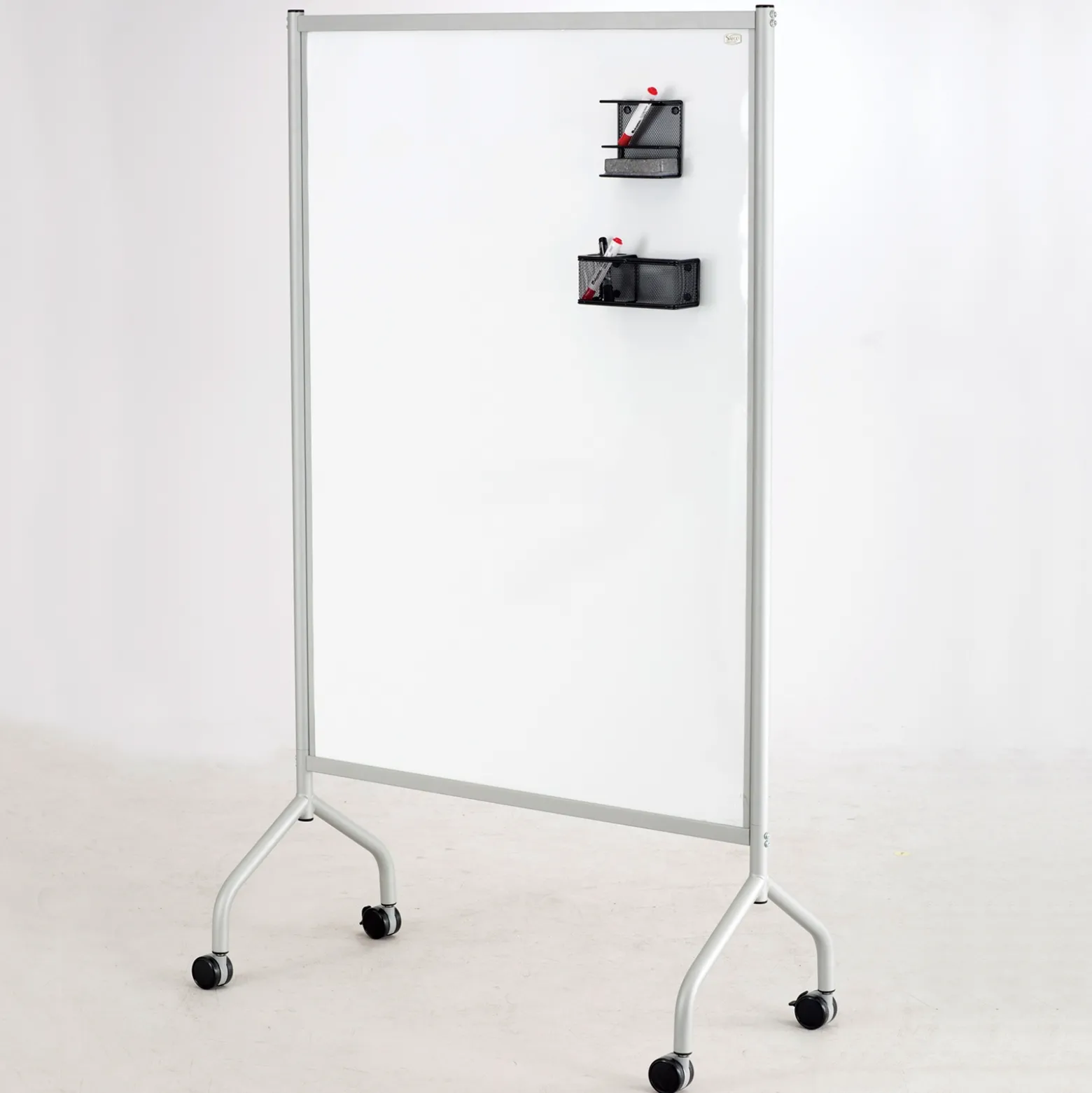 Onyx™ Mesh Marker Organizer with Basket