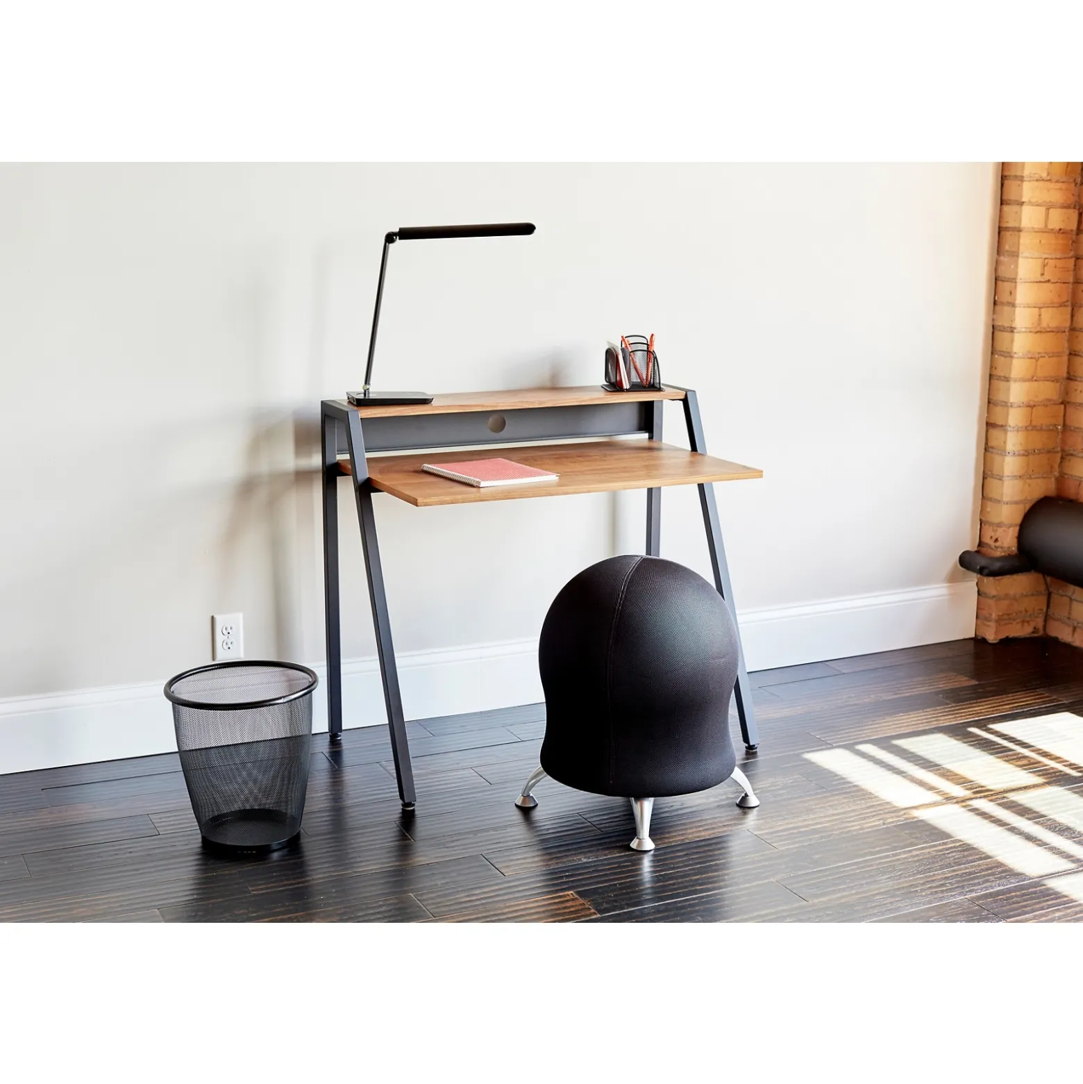 Onyx™ Round Wastebasket - Set of 3