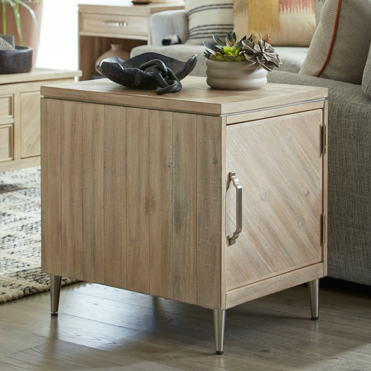 Oslo Chairside Table