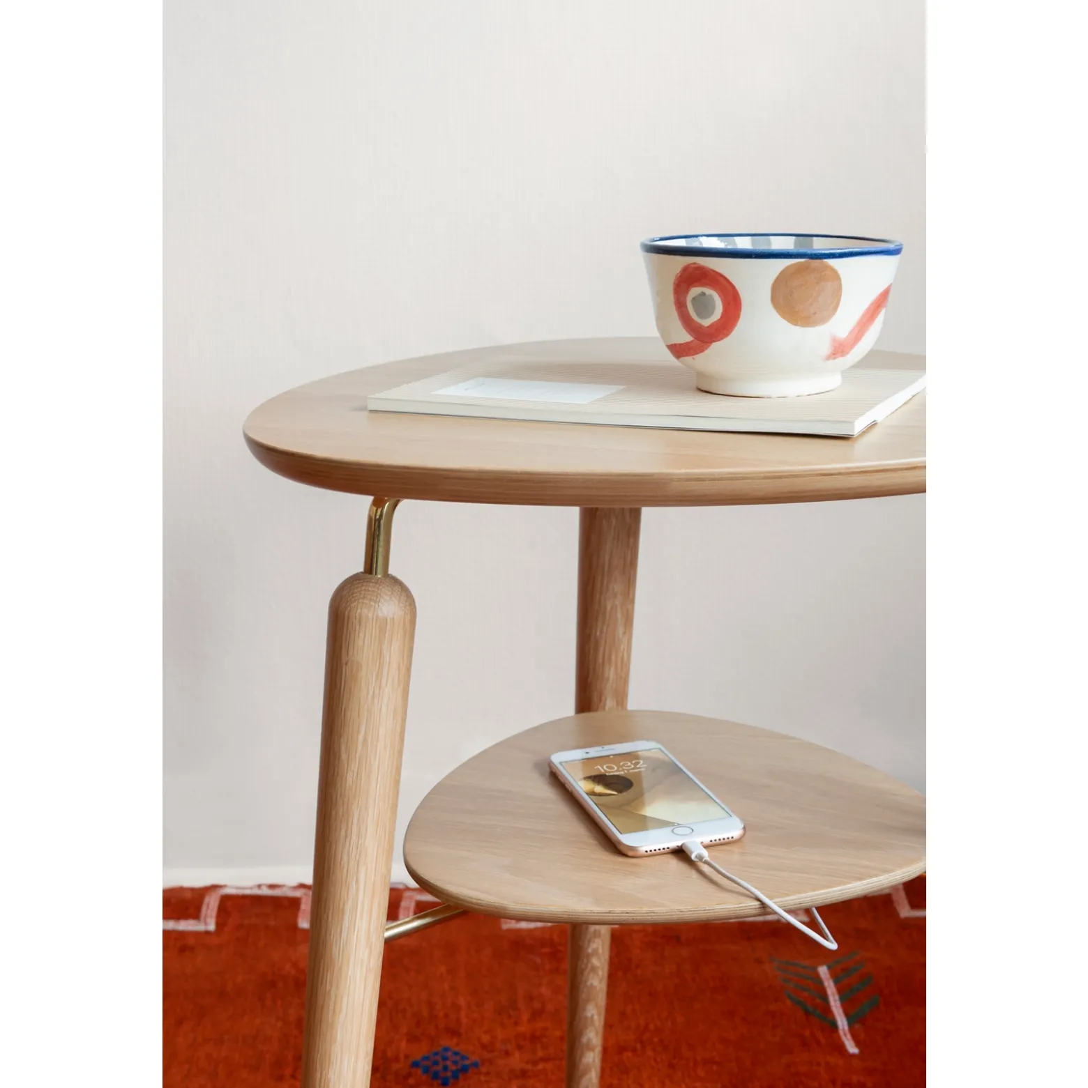 Scandinavian Side Table with USB Hub - 18"Dia