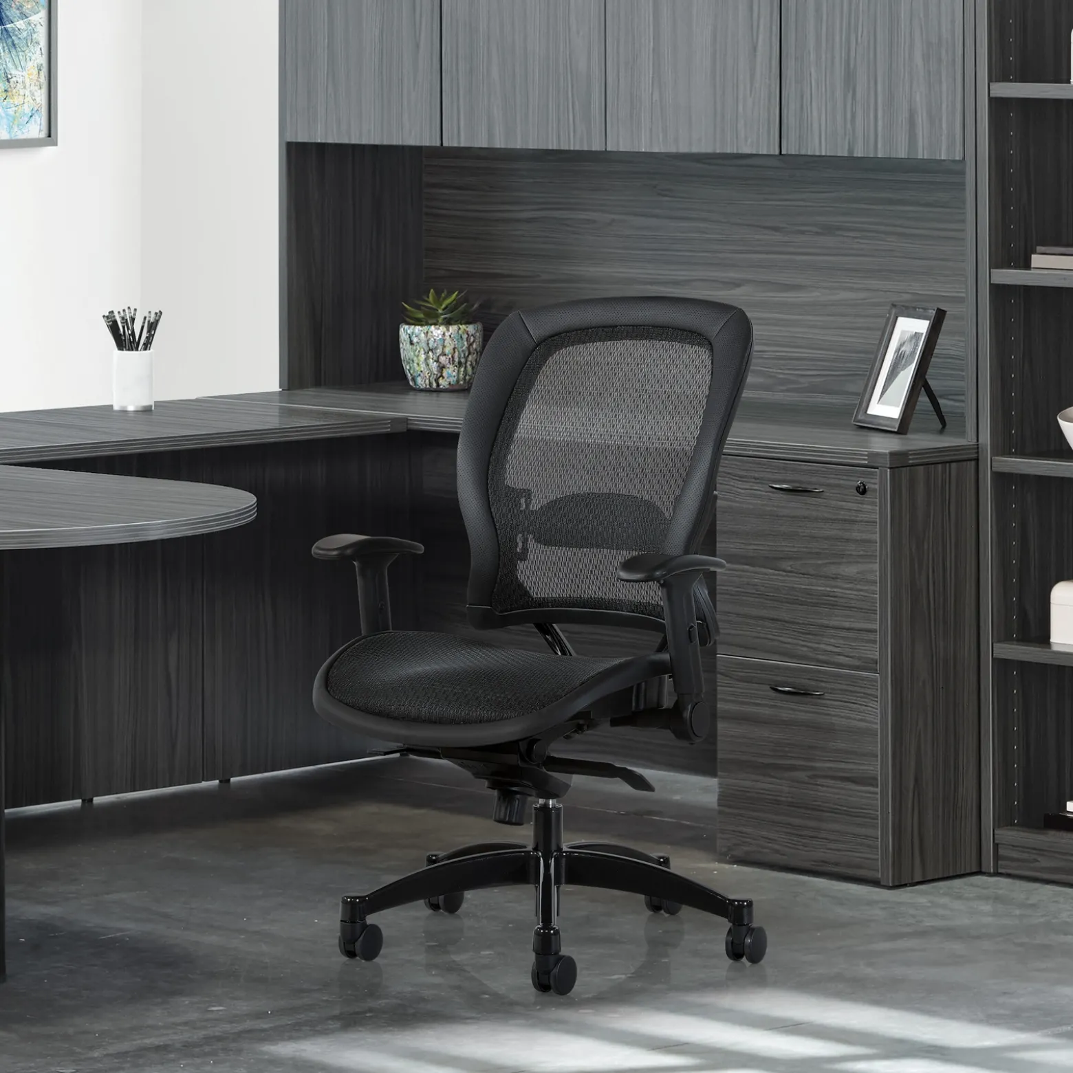 Space Mesh Back Office Chair with Arms
