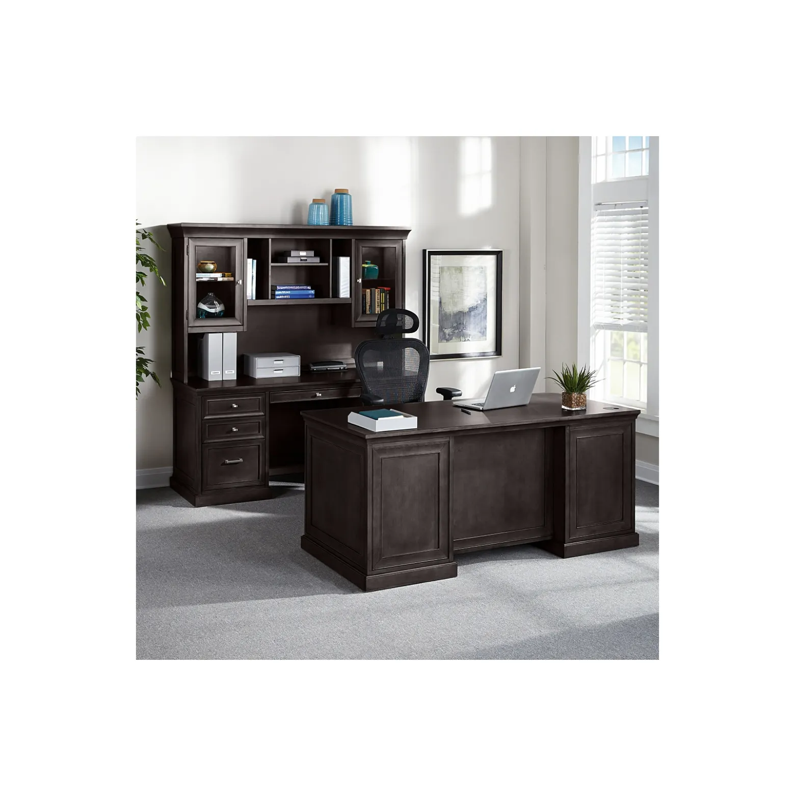 Statesman Executive Desk w/ Hutch and Credenza Set
