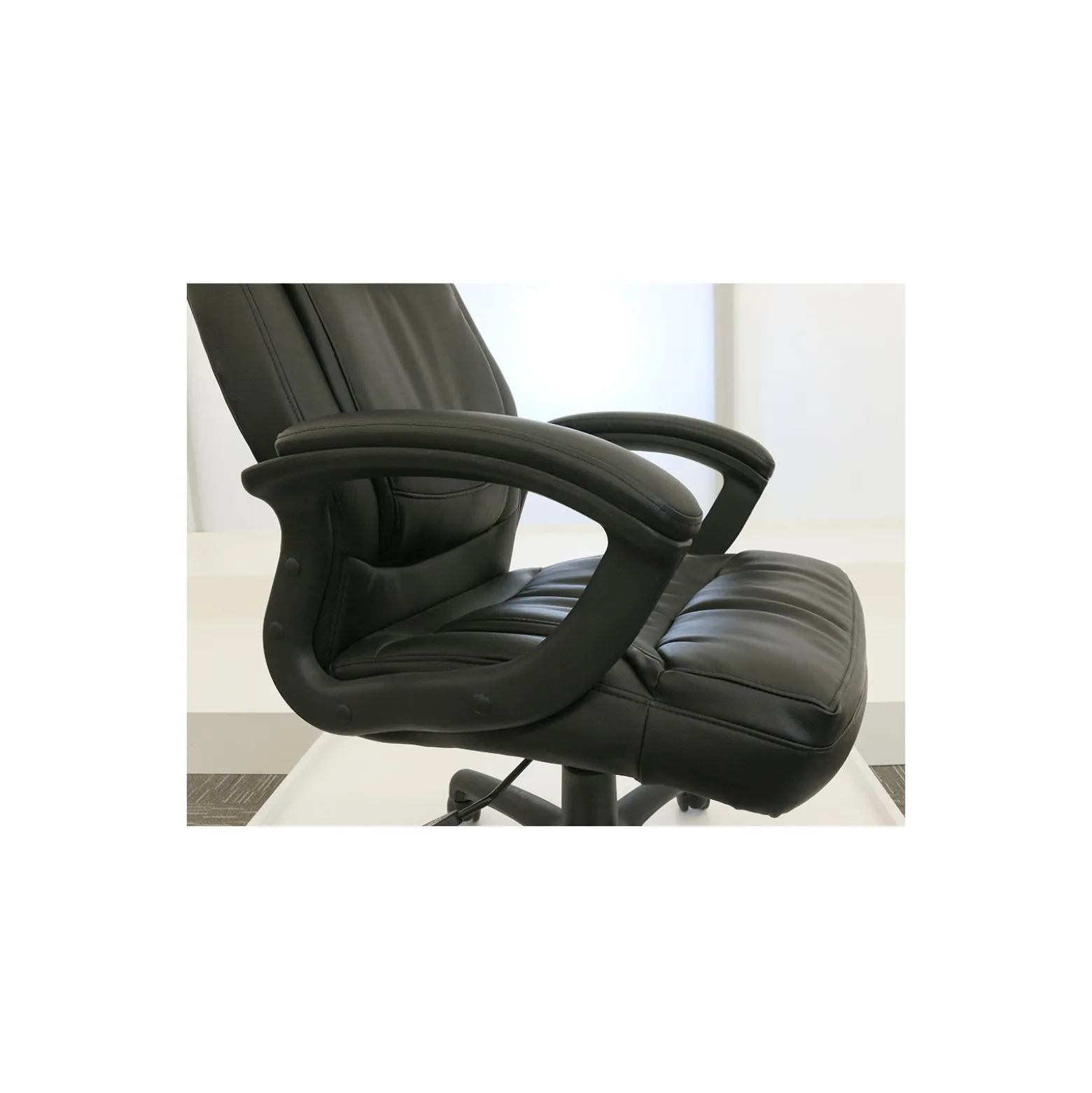 Work Smart Bonded Leather Executive Chair