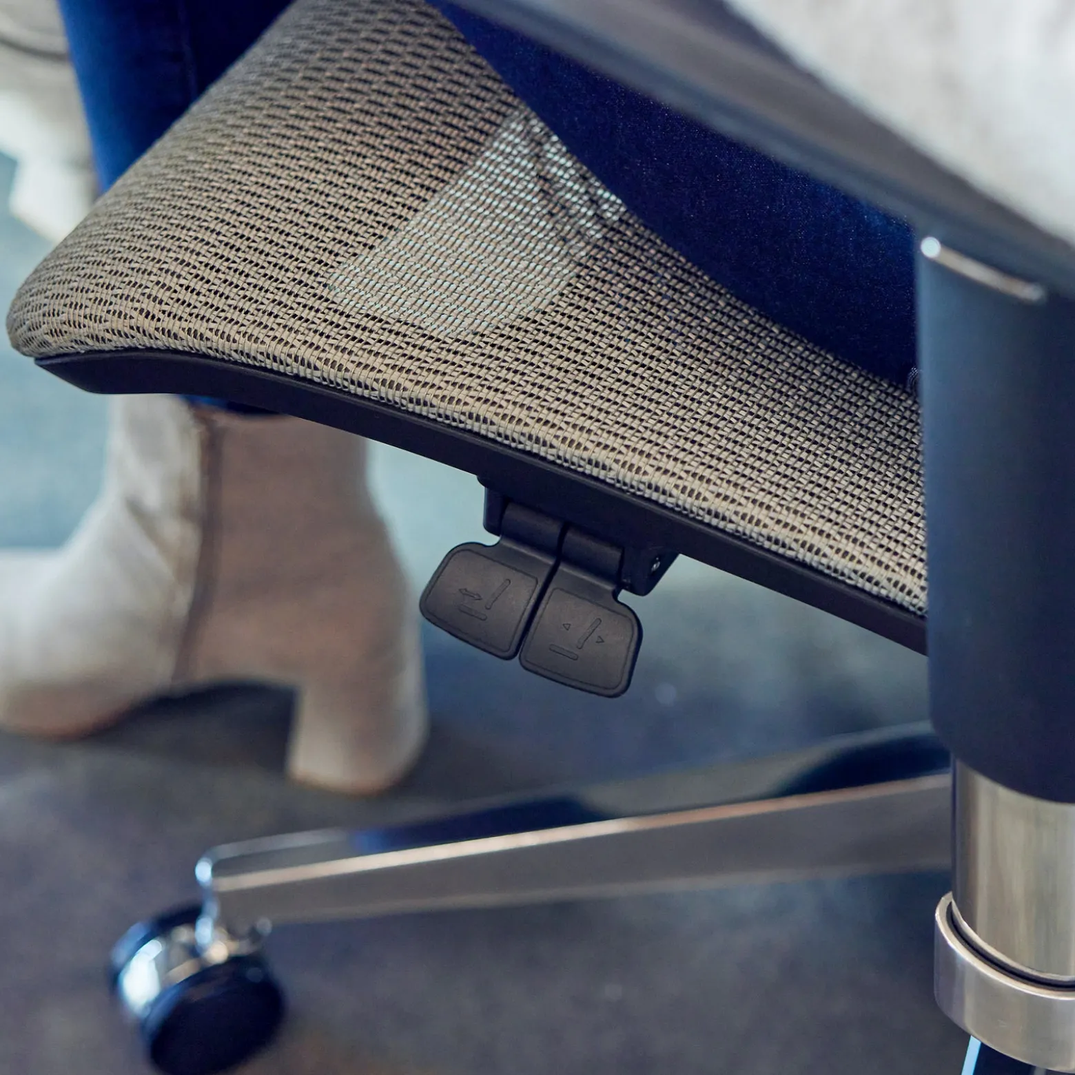 Zola Mesh High-Back Office Chair with Removable Headrest